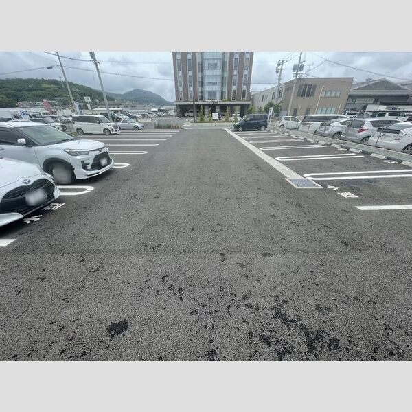 駐車場 (駐車場)