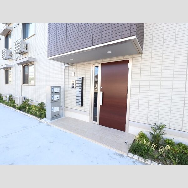 エントランス (エントランス)