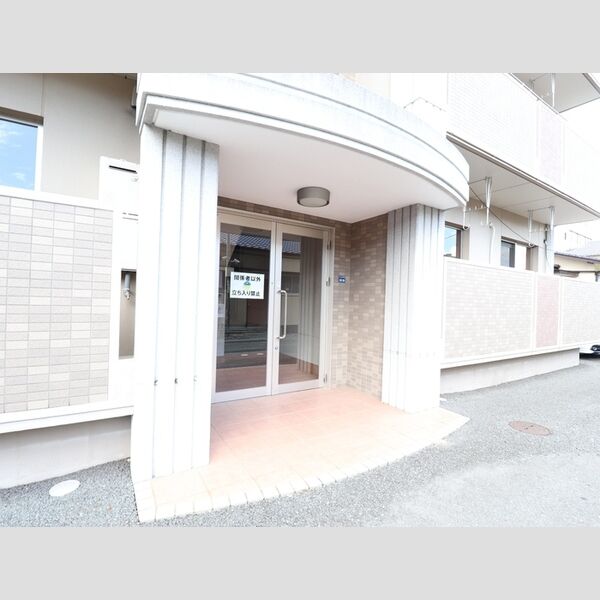 エントランス (エントランス)