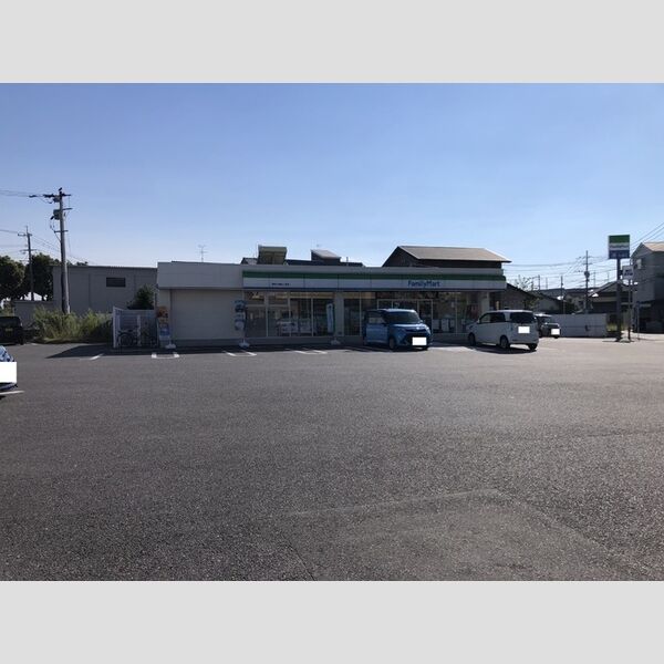 現地周辺 (ファミリーマート熊本八幡5丁目店 226m)