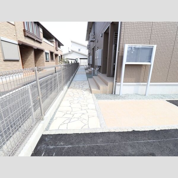 エントランス (エントランス)