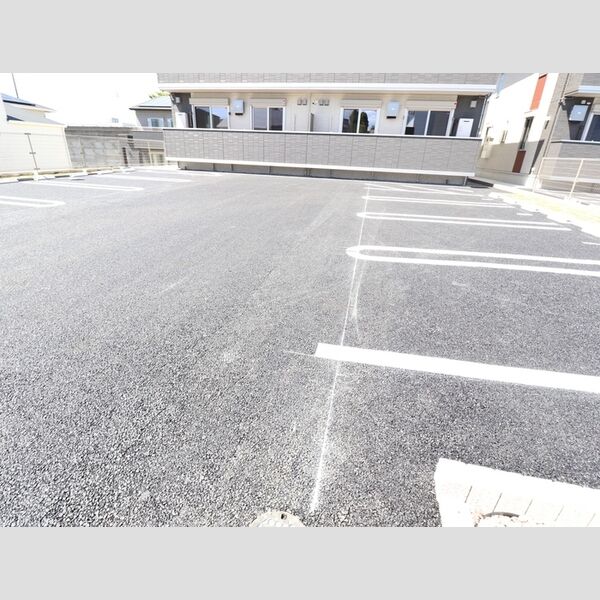 駐車場 (駐車場)