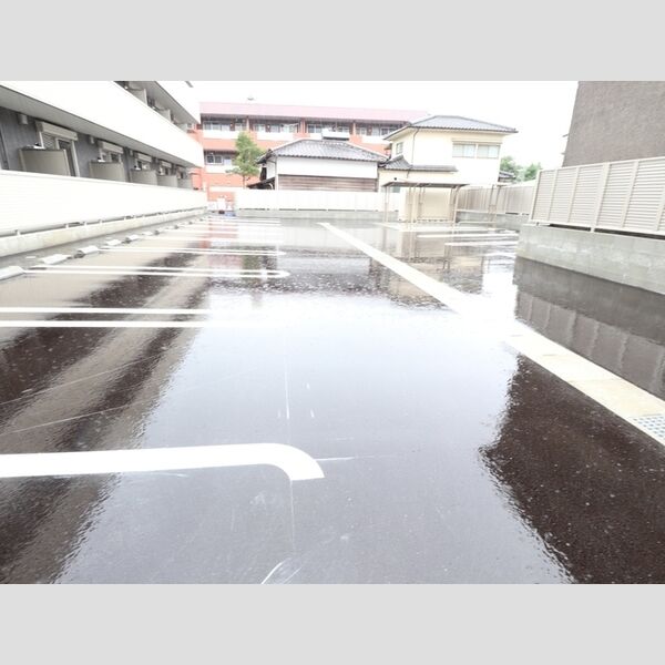 駐車場 (駐車場)