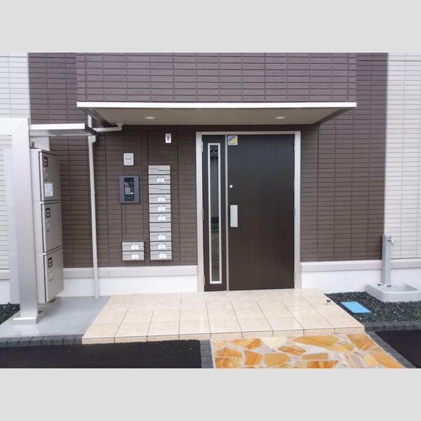 エントランス (エントランス)