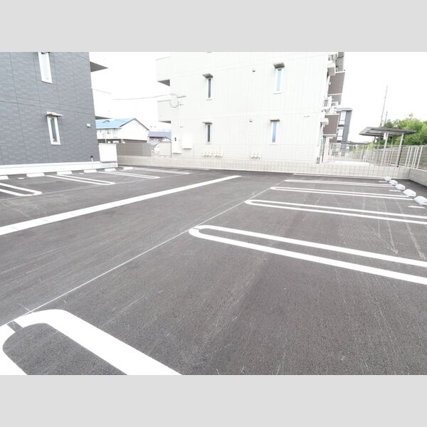 駐車場 (駐車場)