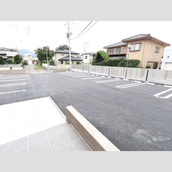 駐車場 (駐車場)