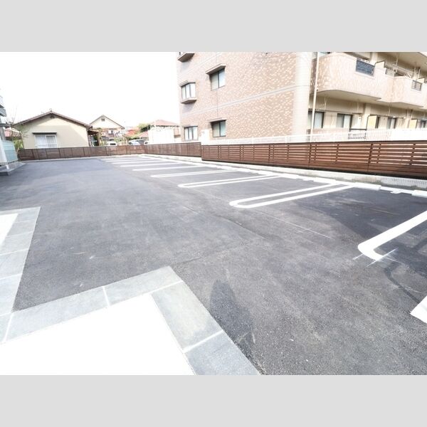 駐車場 (駐車場)