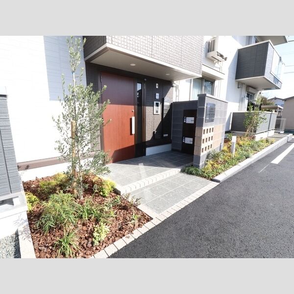 エントランス (エントランス)