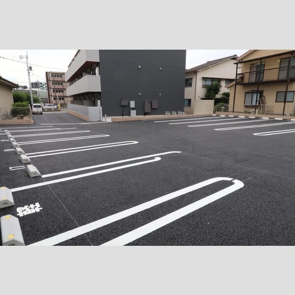 駐車場 (駐車場)