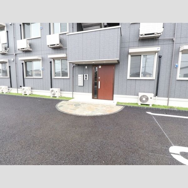 エントランス (エントランス)