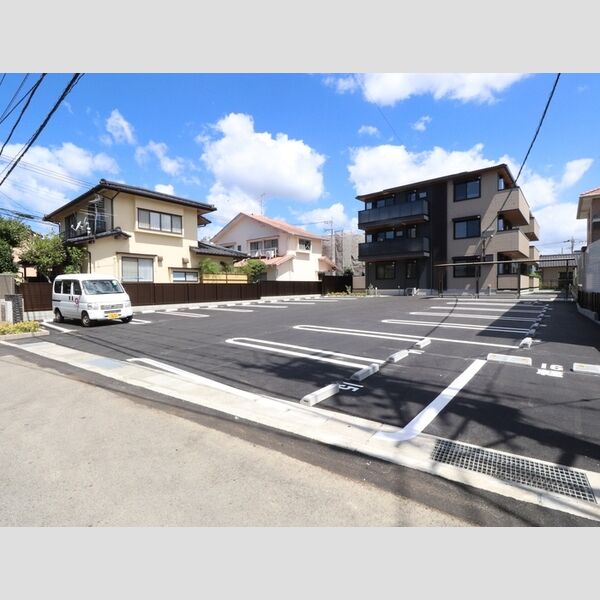 駐車場 (駐車場)
