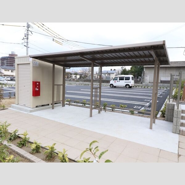 現地周辺 (駐輪場)