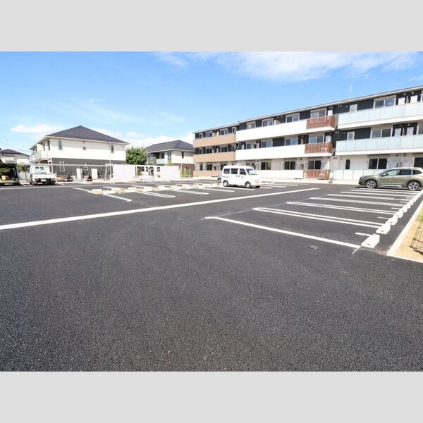 駐車場 (駐車場)