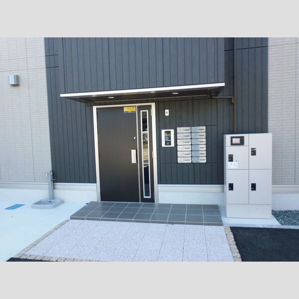 エントランス (エントランス)