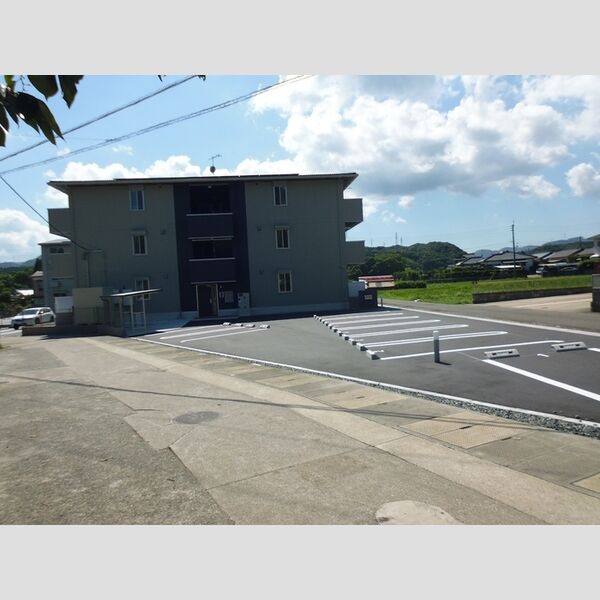 駐車場 (駐車場)