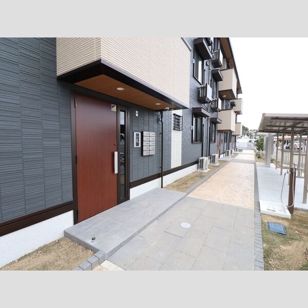 エントランス (エントランス)