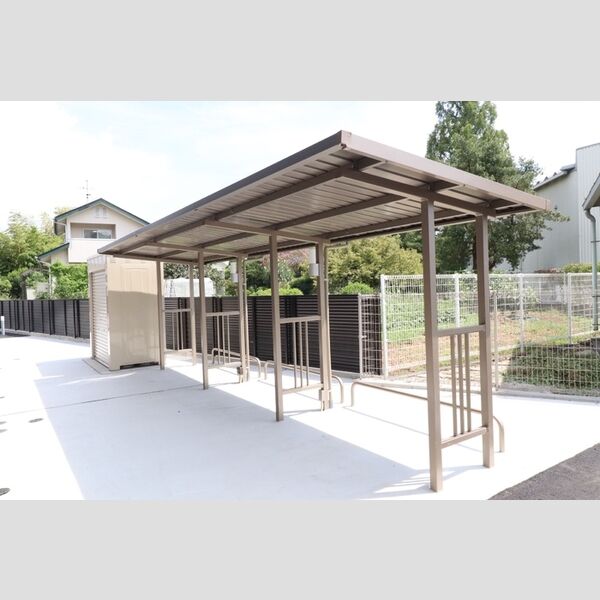 現地周辺 (駐輪場)