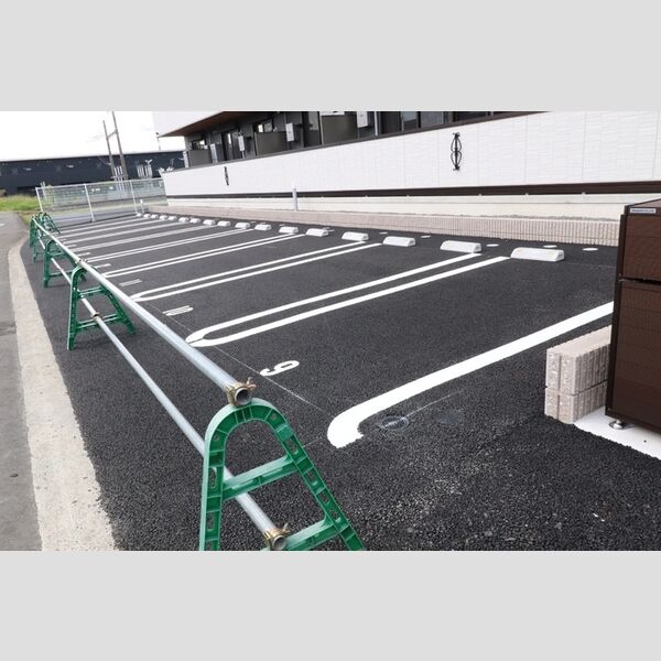 駐車場 (駐車場)