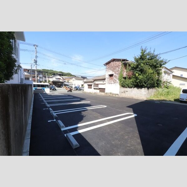 駐車場 (駐車場)