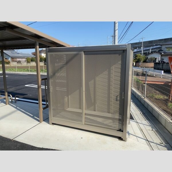 現地周辺 (ゴミ置き場)