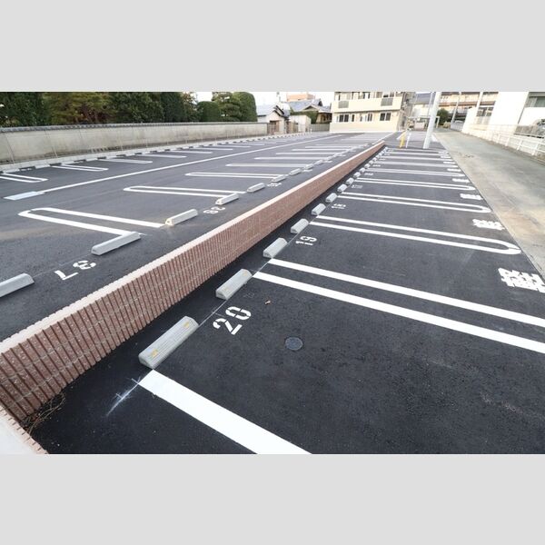 駐車場 (駐車場)