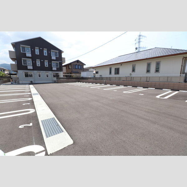 駐車場 (駐車場)