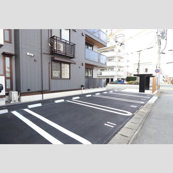 駐車場 (駐車場)