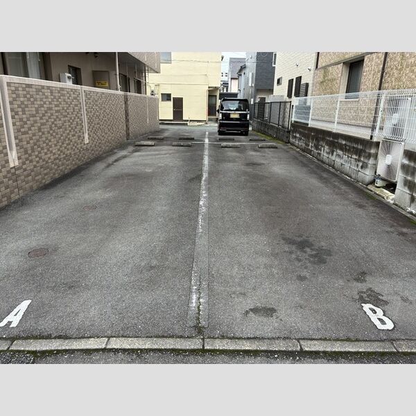 駐車場 (駐車場)