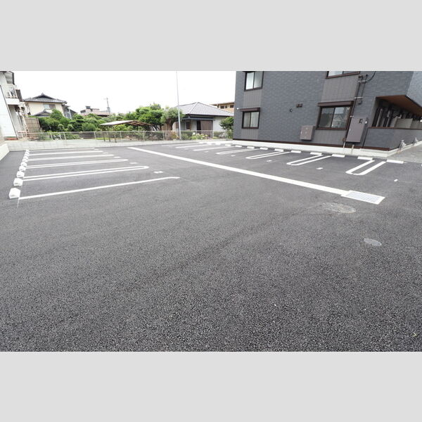 駐車場 (駐車場)