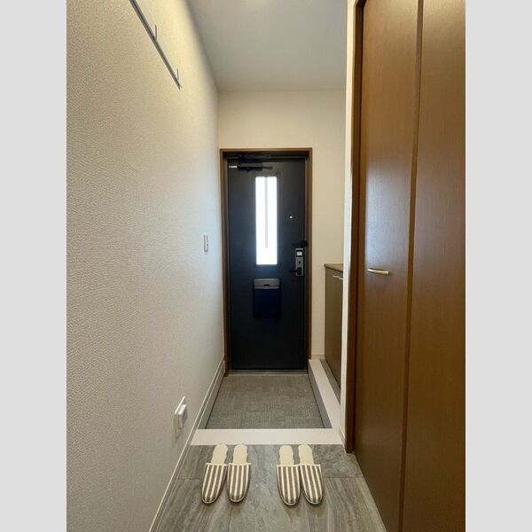 玄関 (103 玄関)
