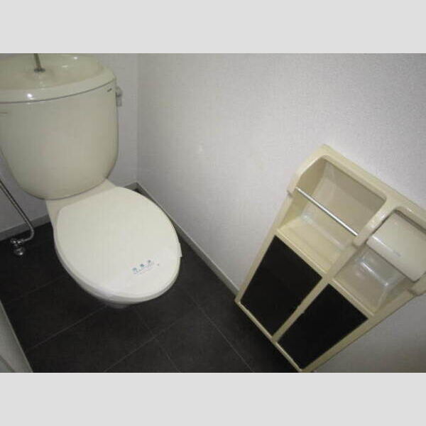 トイレ (B102　トイレ)