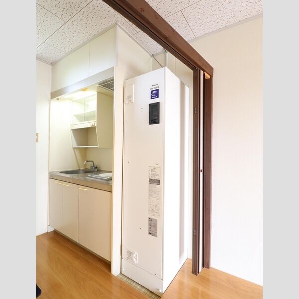 その他 (レジデンスイケダ206　電気温水器)