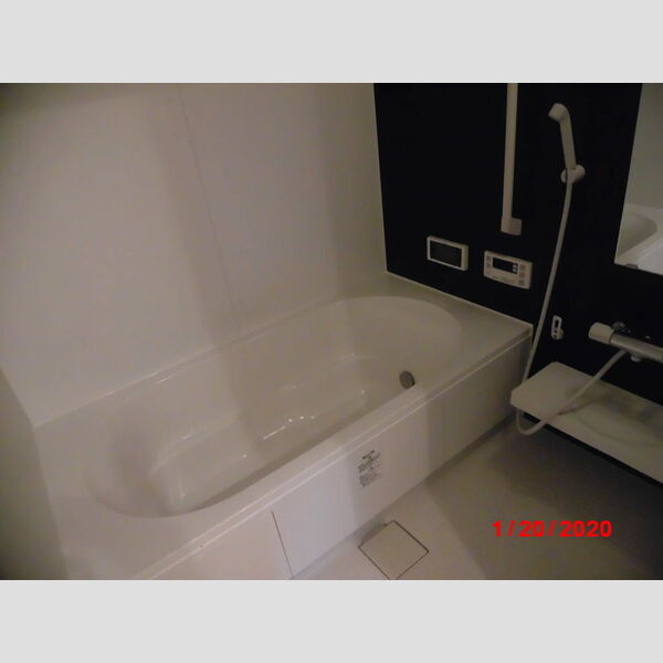 バス (102　浴室)