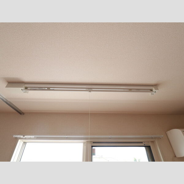 その他 (グランシャリオ山ノ神203　室内物干し)