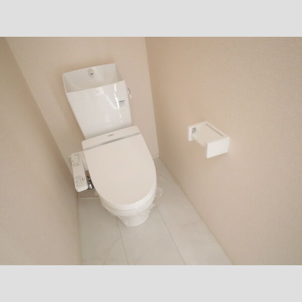 トイレ (101　温水洗浄暖房便座)