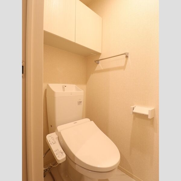 トイレ (103　トレイ)