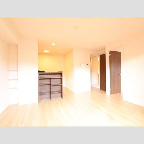 居室・リビング (森テラス202　リビング)