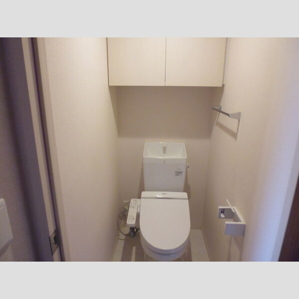 トイレ (202　温水洗浄暖房便座)