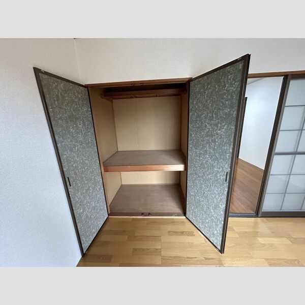 収納 (203　押入)