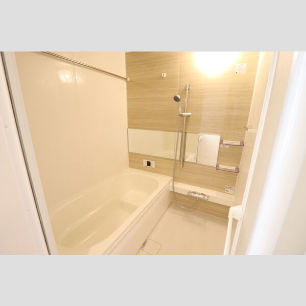 バス (102　浴室)