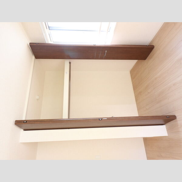 収納 (305　クローゼット)