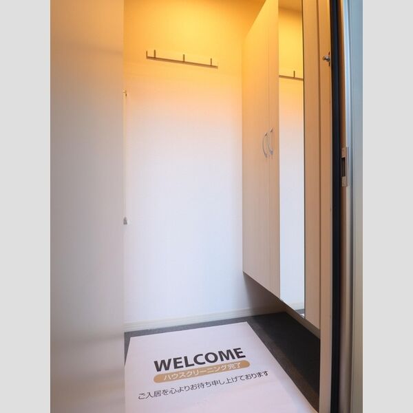 玄関 (ウィステリア江津201玄関)