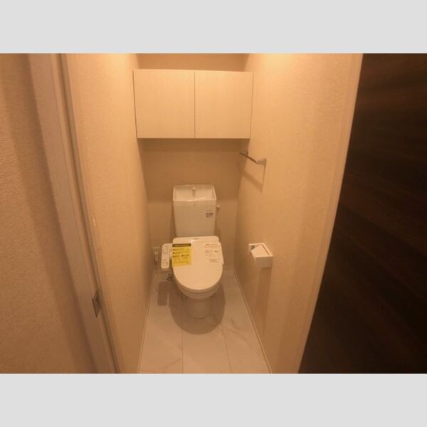 トイレ (A103　温水洗浄暖房便座)