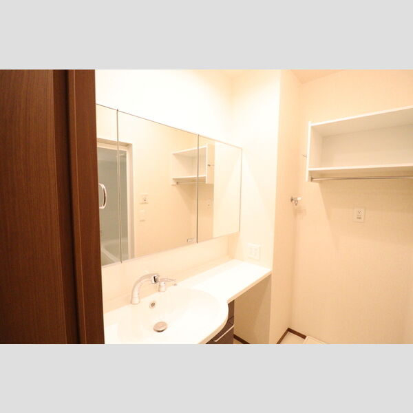 洗面所 (101　洗面所)