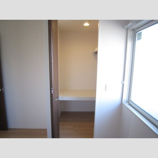 収納 (201　クローゼット)