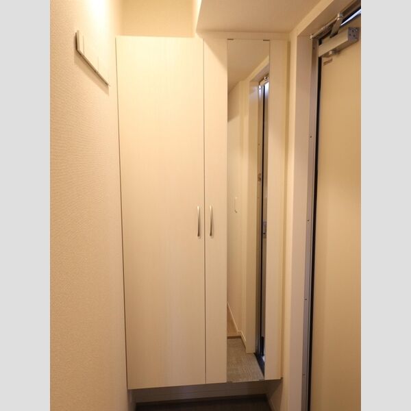 玄関 (210 玄関)