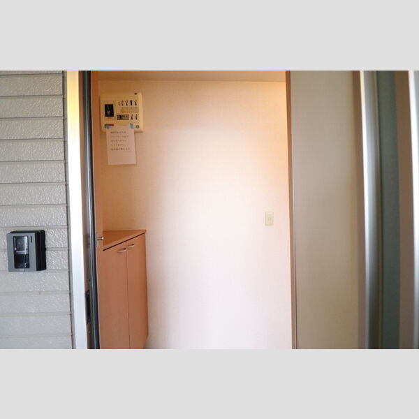 玄関 (202　玄関)