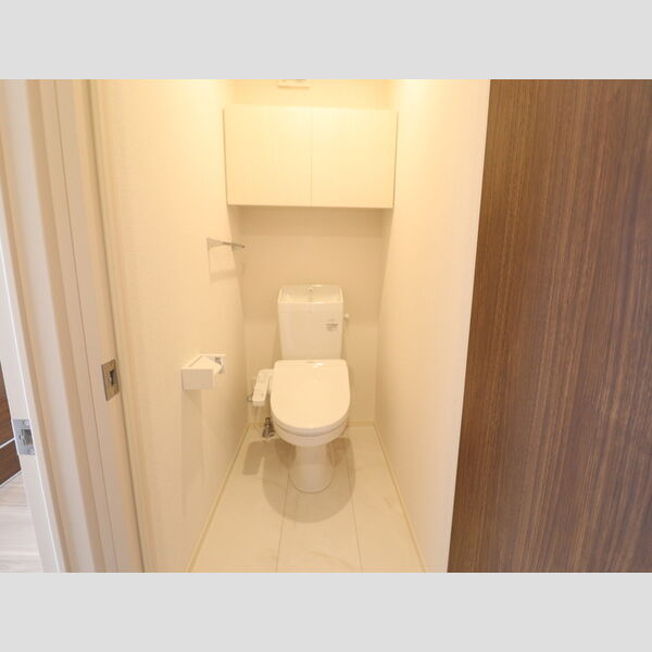 トイレ (Ⅱ303　温水洗浄暖房便座)