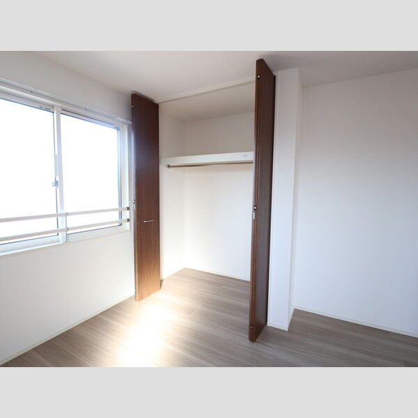 収納 (Ⅱ303　クローゼット)