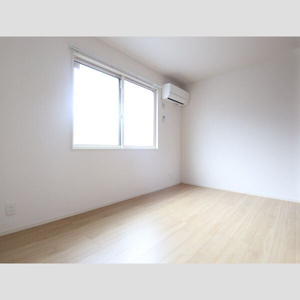 その他 (203 洋室)